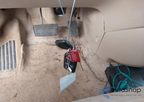 2005 Honda Odyssey Ex-L from USA, damaged, VIN 5FNRL387X5B049832